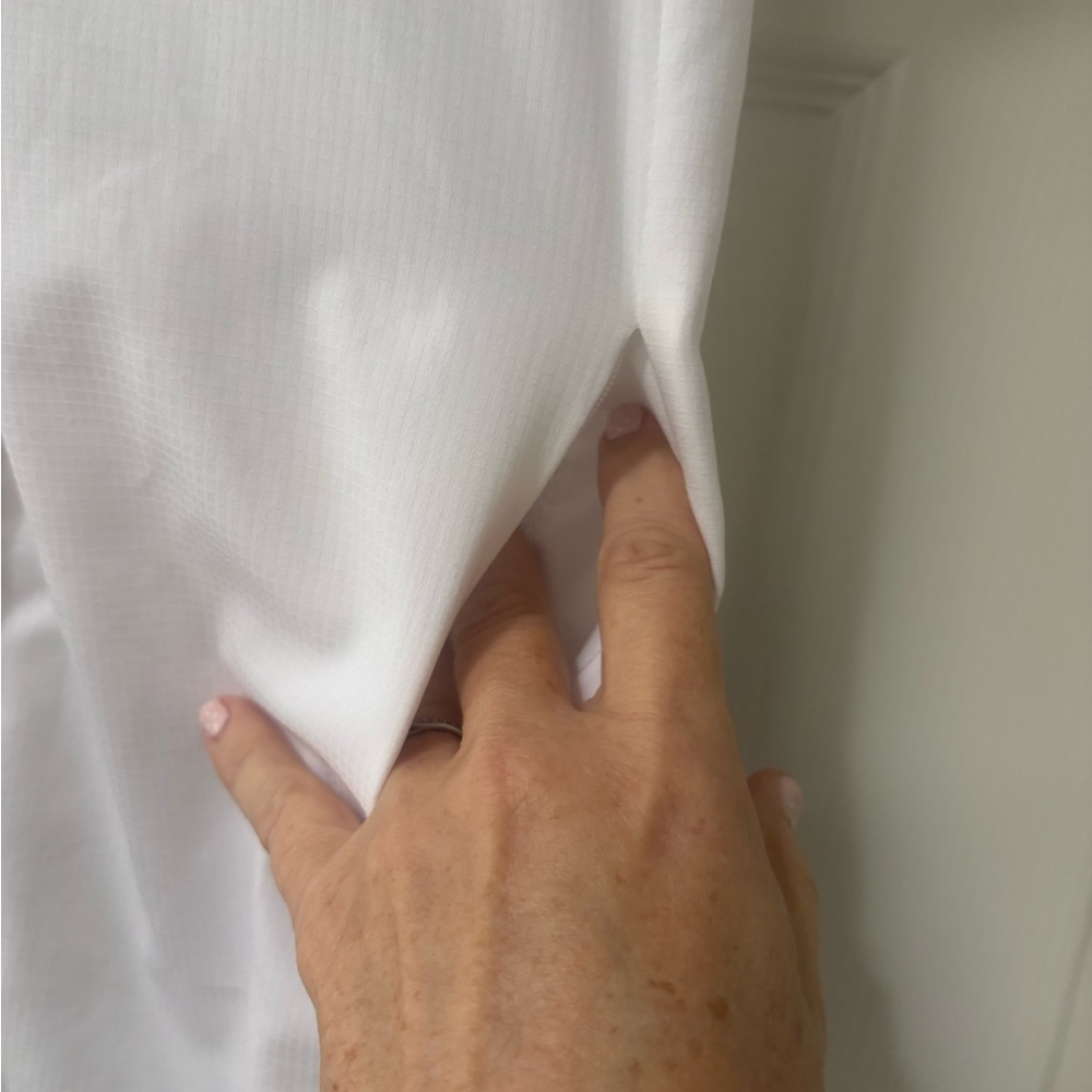 Columbia Women's White Button Down Shirt - Picture 2 of 8